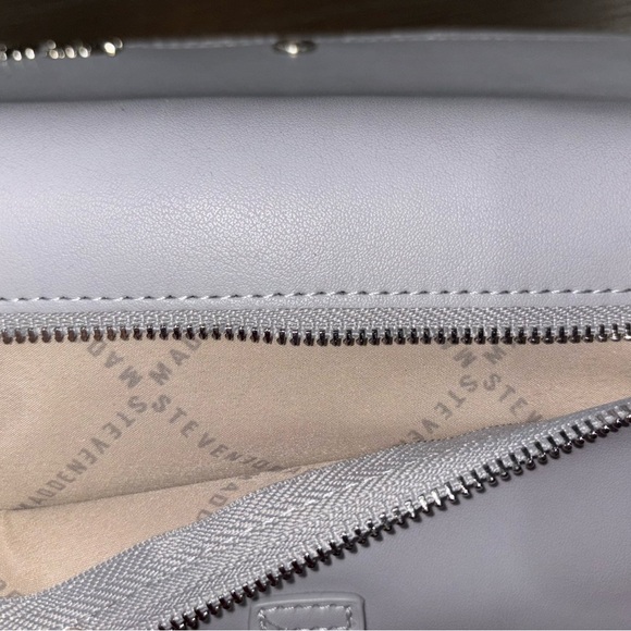 USED ONCE STEVE MADDEN Light Gray & Silver Womens Wallet - Picture 4 of 4